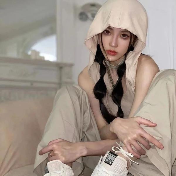 男人转化出机器人铠装